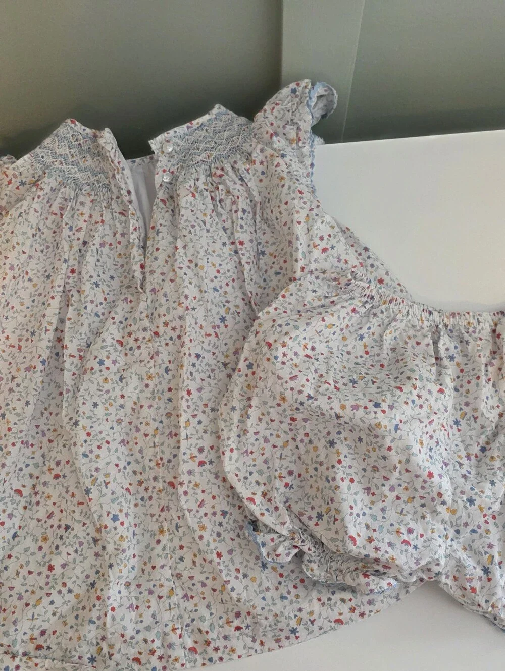 Anavini 4t White Floral Smocked Outfit Set
